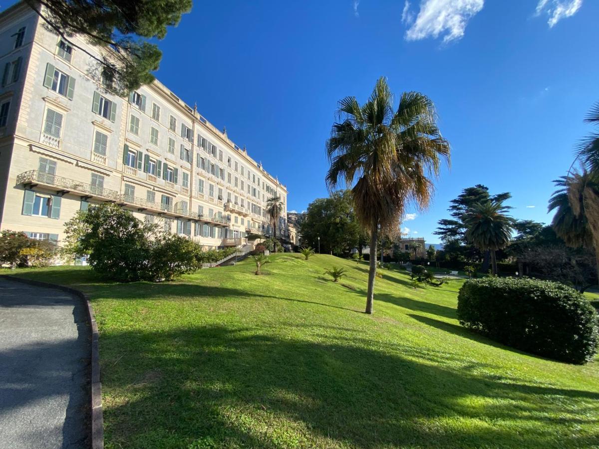 Casaviva-Stylish Trilo With Ac-Shared Pool-Parking Lejlighed Genova Eksteriør billede